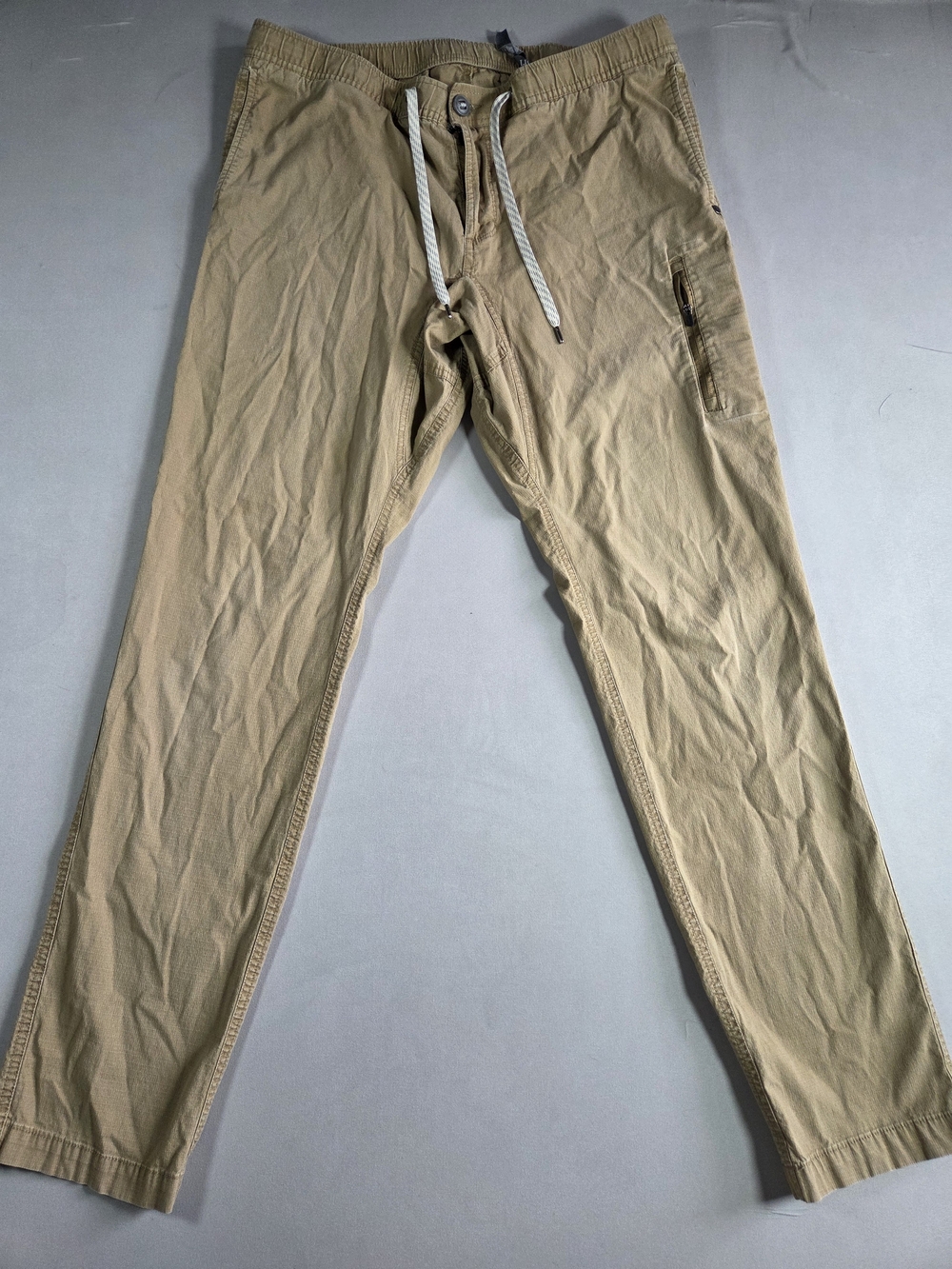 Vuori Men's Rip Stop Pants Drawstring Chinos in Khaki XL